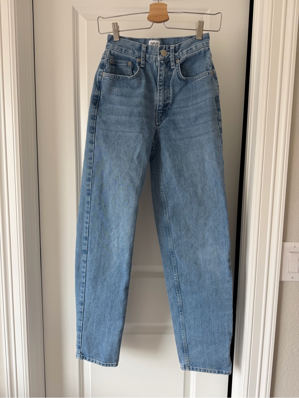 Classic High-Rise Baggy Wide Leg Women's Jeans — Light Blue - Picture 3 of 7